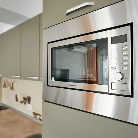 Comfy Place Seaview Mamaia Nord Apartment